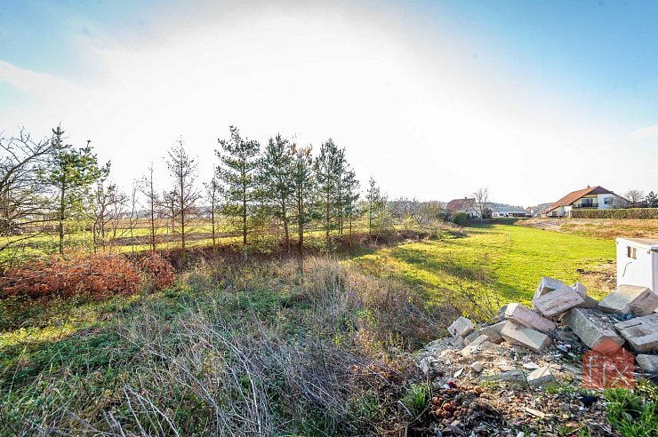 Pozemek, 1701 m2, Zámrsk