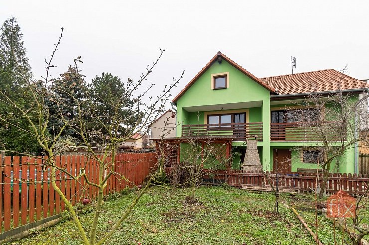 Dům 260 m2, pozemek 435 m2, V Chaloupkách, Neumětely - Neumětely