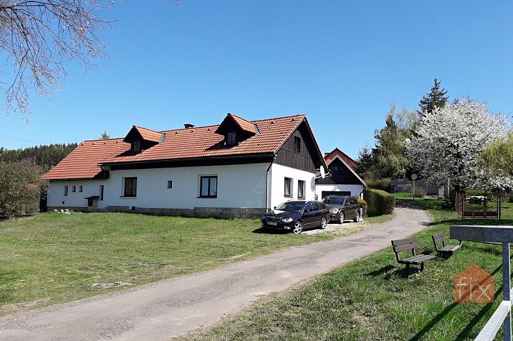 Dům 240 m2, pozemek 694 m2, Třebihošť - Horní Dehtov