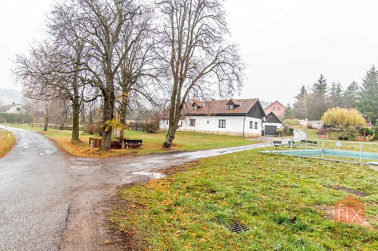 Dům 240 m2, pozemek 694 m2, Třebihošť - Horní Dehtov