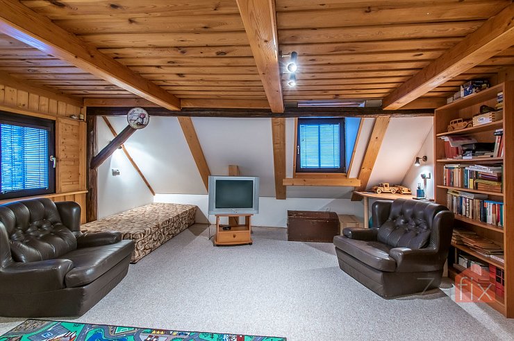 Dům 240 m2, pozemek 694 m2, Třebihošť - Horní Dehtov