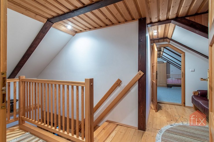 Dům 240 m2, pozemek 694 m2, Třebihošť - Horní Dehtov