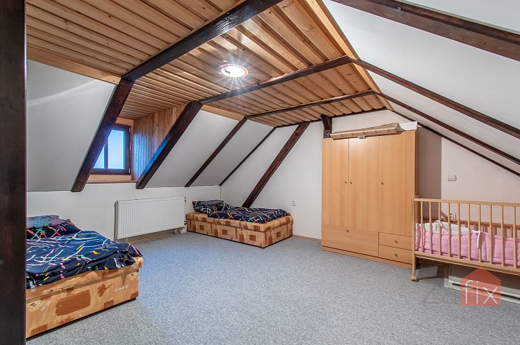 Dům 240 m2, pozemek 694 m2, Třebihošť - Horní Dehtov