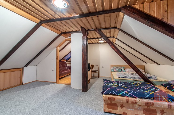 Dům 240 m2, pozemek 694 m2, Třebihošť - Horní Dehtov