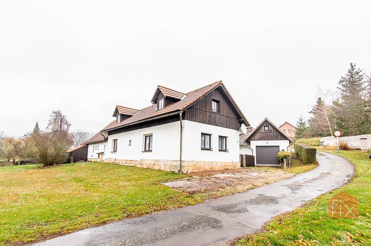 Dům 240 m2, pozemek 694 m2, Třebihošť - Horní Dehtov