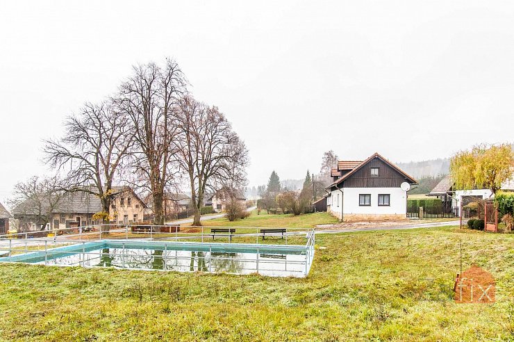 Dům 240 m2, pozemek 694 m2, Třebihošť - Horní Dehtov