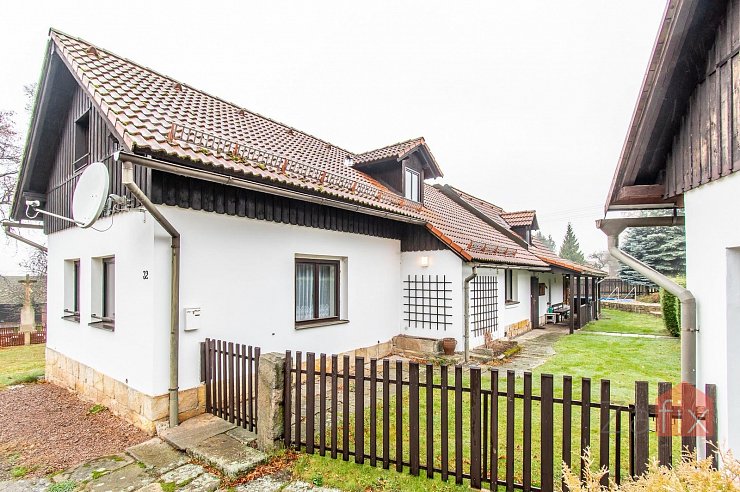 Dům 240 m2, pozemek 694 m2, Třebihošť - Horní Dehtov