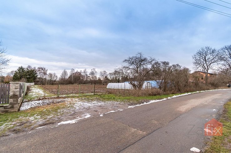 Pozemek, 2196 m2, Živanice