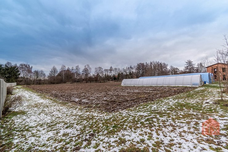 Pozemek, 2196 m2, Živanice