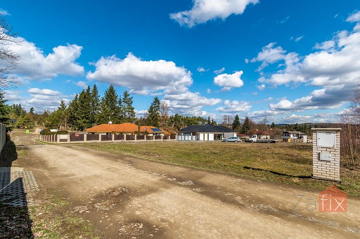Pozemek, 1010 m2, Březová-Oleško
