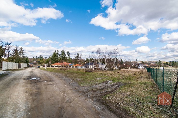 Pozemek, 1010 m2, Březová-Oleško