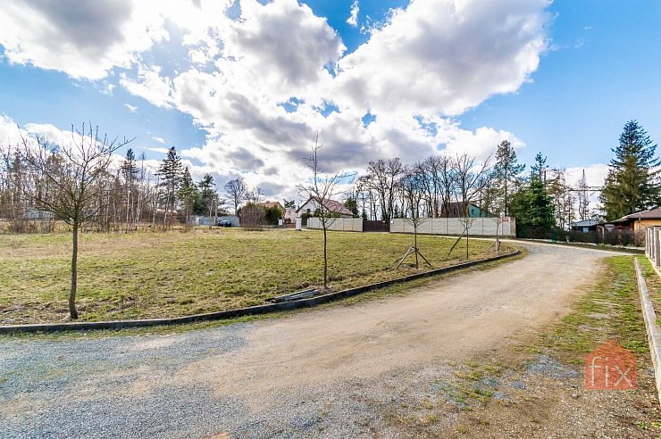 Pozemek, 1010 m2, Březová-Oleško