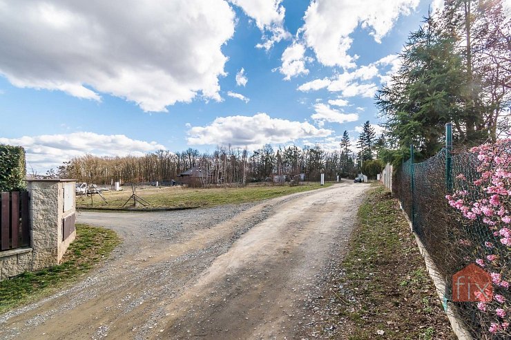 Pozemek, 1010 m2, Březová-Oleško